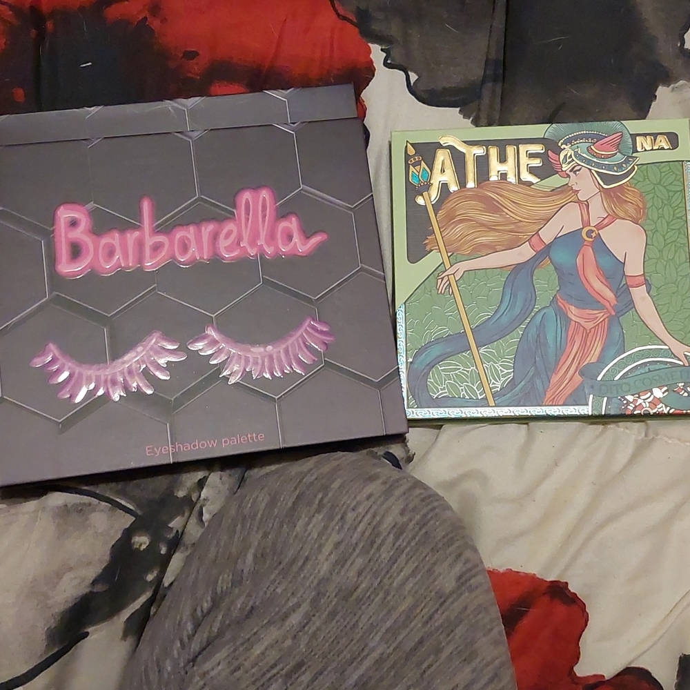 Makeup palettes - Picture 2 of 2